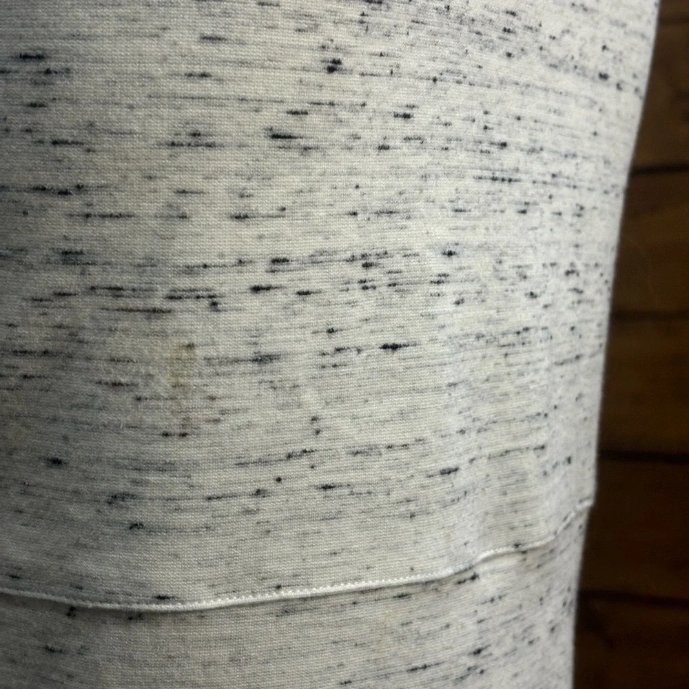Aritzia Wilfred Pencil Skirt with Side Zippers - Picture 6 of 9